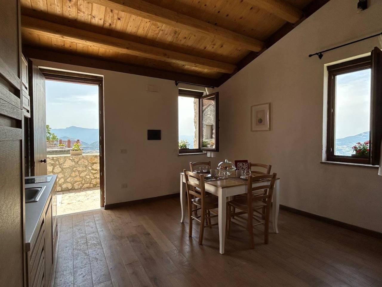 Willa Il Borgo Dei Normanni Colliano Zewnętrze zdjęcie