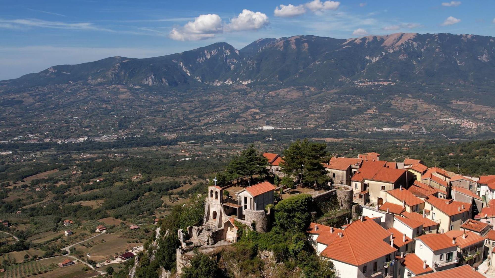 Willa Il Borgo Dei Normanni Colliano Zewnętrze zdjęcie